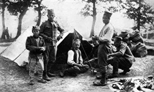 Images Dated 30th January 2008: Serbian soldiers camping, First World War, 1914