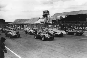 Start of 1955 International Trophy Race at Silverstone, Hawthorn leads in Vanwall Start of 1955 International Trophy Race at Silverstone, Hawthorn leads in Vanwall