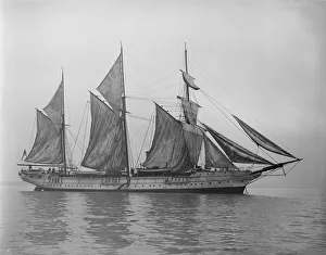 The steam yacht Wanderer (later named Vagus') hoisting sails The steam yacht Wanderer (later named Vagus') hoisting sails