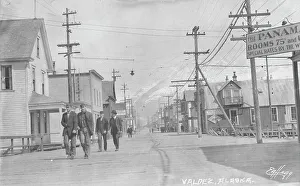Early 1900s Street Photography Prints: Street scene, between c1906 and c1915. Creator: Unknown