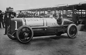 Sunbeam 350 hp, Kenelm Lee Guinness at Brooklands 1922. Creator: Unknown Sunbeam 350 hp, Kenelm Lee Guinness at Brooklands 1922. Creator: Unknown