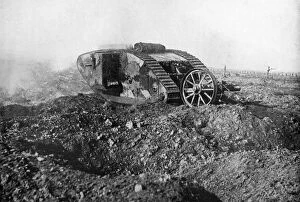 Images Dated 12th January 2008: A tank in action on the Western Front, Somme, France, First World War, 1914-1918, (c1920)