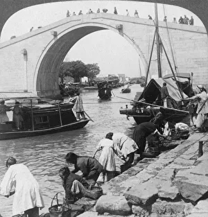 Woo Men Bridge and Grand Imperial Canal, Soo-chow (Suzhou), China, 1900 Woo Men Bridge and Grand Imperial Canal, Soo-chow (Suzhou), China, 1900