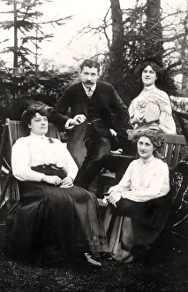 Zena (1887-1975) and Phyllis Dare (1890-1975), English actresses, with their parents Zena (1887-1975) and Phyllis Dare (1890-1975), English actresses, with their parents
