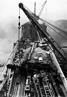 A girder-roof being built over Waterloo Bridge