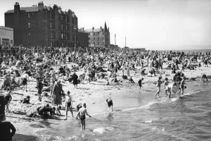 Edinburgh Prints: Portobello Beach Print 1951 Edinburgh