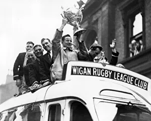 Wigan players with the Challenge Cup 1948 Wigan players with the Challenge Cup 1948