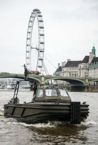 Army Engineers Train for Ops on the Thames Amid Historic Race Army Engineers Train for Ops on the Thames Amid Historic Race