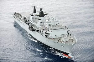 Images Dated 19th October 2012: HMS Bulwark
