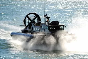 Images Dated 6th October 2012: Royal Marine LCAC(LR) Hovercraft