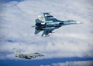 Russian SU-27 Flanker with RAF Typhoon Russian SU-27 Flanker with RAF Typhoon