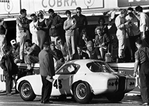 Images Dated 13th September 2011: 1964 Le Mans 24 Hours: Clive Hunt / John Wagstaff, 22nd position, pit stop action