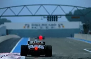 Formula One Testing: Alex Wurz McLaren Mercedes MP4-17D