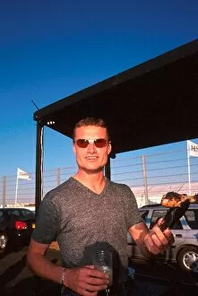 Images Dated 3rd January 2001: Formula One World Championship: David Coulthard shows off his cooking skills