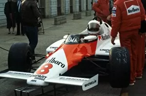 Images Dated 25th February 2002: Formula One World Championship: Martin Brundle awaits his opportunity to test the McLaren MP4 / 1C