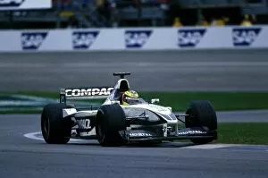 Images Dated 30th August 2001: Formula One World Championship: Ralf Schumacher Williams FW22 at turn two