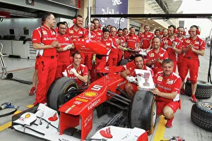 Images Dated 19th April 2012: Formula One World Championship, Rd4, Bahrain Grand Prix Preparations