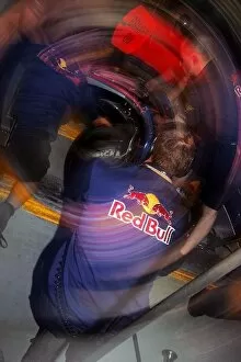 Images Dated 2nd April 2005: Formula One World Championship: The Red Bull Racing team practice pit stops