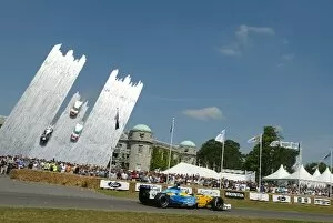 Images Dated 12th July 2003: Goodwood Festival Of Speed: Allan McNish Renault R23