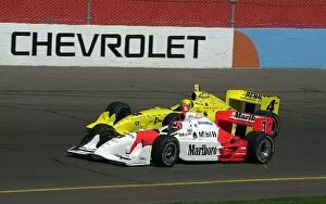 Images Dated 18th March 2002: Helio Castroeves, (BRA), and Sam Hornish, (USA), raced their Dallara / Chevrolets hard all day