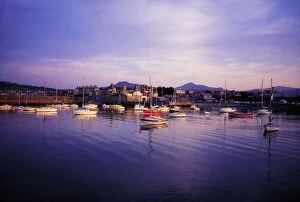 Images Dated 18th May 2007: Bray Harbour, Co Wicklow, Ireland, Sugarloaf In The Background