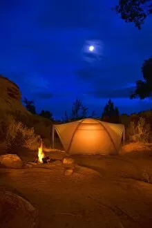 Images Dated 23rd August 2004: Camp Site At Night, Utah, Usa