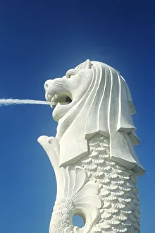 Images Dated 2nd January 2007: Close up of famous Merlion Fountain; Singapore