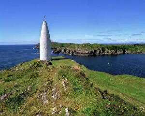 Images Dated 7th March 2007: Column At The Waters Edge, Baltimore Beacon, County Cork, Republic Of Ireland