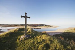 Cross On A Hill, Alnmouth, Northumberland, England Cross On A Hill, Alnmouth, Northumberland, England