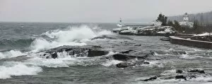 Images Dated 16th January 2010: Grand Marais, Minnesota, United States Of America; Large Waves By The Shore In Lake Superior In
