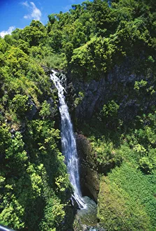 Hawaii, Maui, Waterfall Along Slopes Of Haleakala Above Huelo Hawaii, Maui, Waterfall Along Slopes Of Haleakala Above Huelo