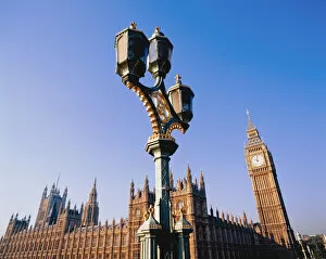Images Dated 19th December 2003: Houses Of Parliament And Street Lamp
