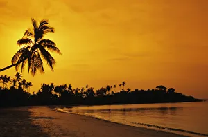 Images Dated 2nd January 2007: Indonesia, Bintan Island Resort, Beach At Sunset