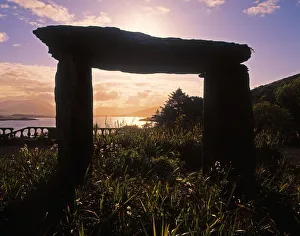 Modern Sculpture Of A Dolmen At Glanleam House In Ireland Modern Sculpture Of A Dolmen At Glanleam House In Ireland