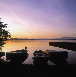 Images Dated 20th March 2007: Morning Over Lough Leane, Killarney, Co Kerry, Ireland
