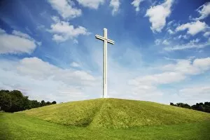 Images Dated 8th August 2010: Papal Cross In Phoenix Park; Dublin, Ireland