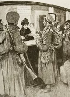 Images Dated 3rd November 2005: Queen Alexandra As A Christmas Fairy. Her Majesty Serving Soldiers At A Free Buffet In London 1915
