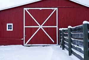 Images Dated 21st December 2008: Red Barn With Snow