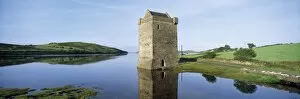 Images Dated 14th May 2009: Rockfleet Castle On Clew Bay, County Mayo, Ireland