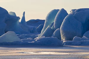 Images Dated 9th January 2011: Scenic Of Large Blue Iceberg Formations Of Sheridan Glacier, Chugach Mountains Near Cordova