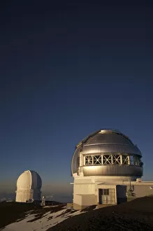 Images Dated 14th March 2012: The Sun Sets Over The Summit Of Mauna Kea And The Domed Observatories And Telescopes; Island Of