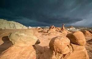 Nature and Landscapes Gallery: Toadstool hoodoos at Grand Staircase-Escalante National Monument in Utah