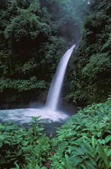 Images Dated 22nd April 2003: Tropical Waterfall