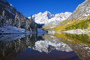 Elevation Collection: USA, Colorado, Early Snow; Near Aspen, Landscape Of Maroon Lake And Maroon Bells In Distance