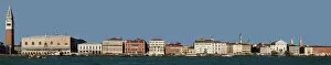 Images Dated 6th March 2007: Venice Cityscape On The Lagoon