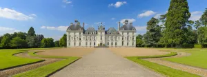 View of the 17th century Chateau de Cheverny (Cheverny Castle). UNESCO World Heritage Site, Loir-et-Cher, Loire View of the 17th century Chateau de Cheverny (Cheverny Castle). UNESCO World Heritage Site, Loir-et-Cher, Loire