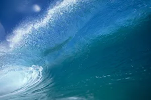 Images Dated 8th April 1999: Front View Of Aqua Wave, Tube, Blue Sky, Glassy And Flat