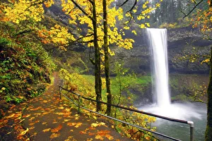 Waterfall and autumn colours in Silver Falls State Park, Oregon, USA Waterfall and autumn colours in Silver Falls State Park, Oregon, USA