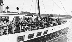 Images Dated 11th May 1981: 100s of Cleveland children set off from Head Wrightson Wharf