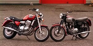 Images Dated 10th June 1997: 1967 Triumph Thunderbird motor cycle with modern equivalent, June 1997
